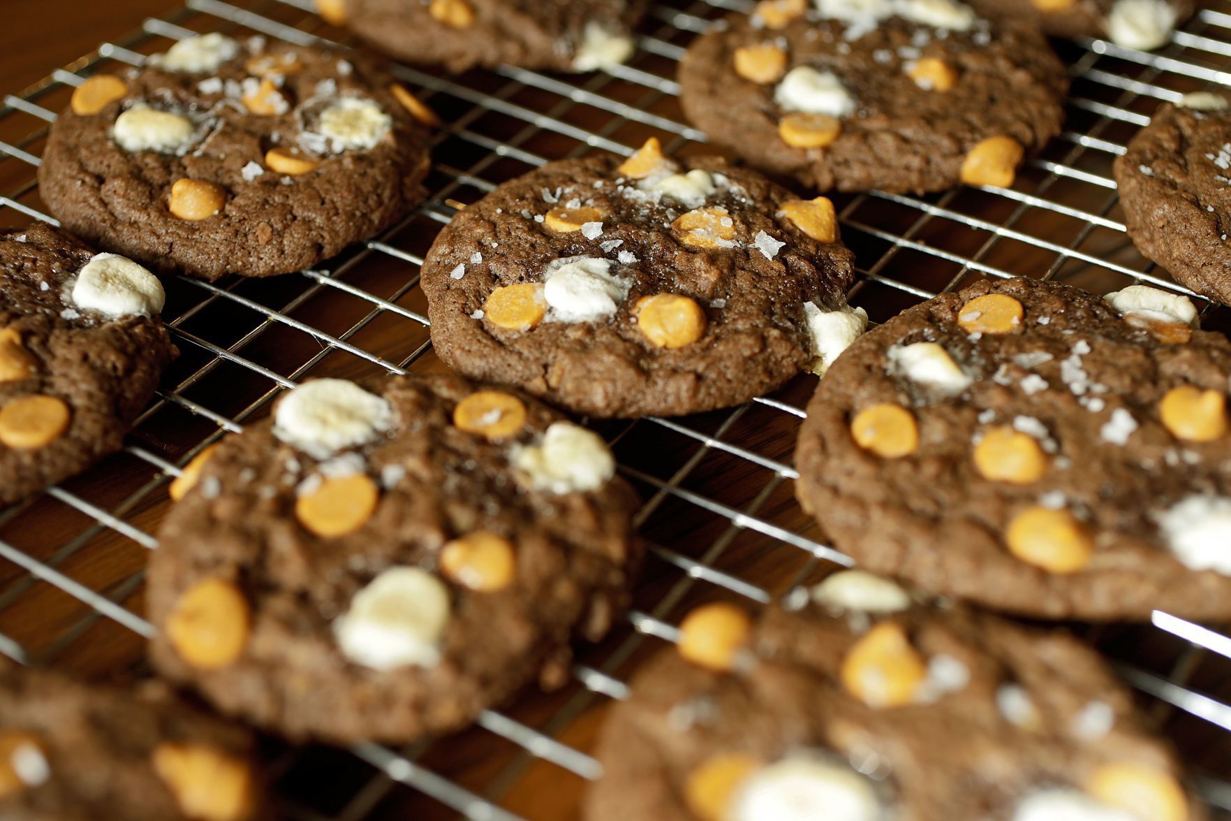 12 Days of Cookies Day 2: Love Cookies submitted by Tina Culp